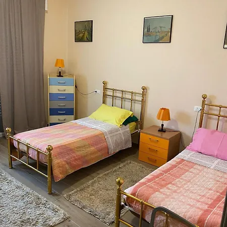 Zevio Home Apartment